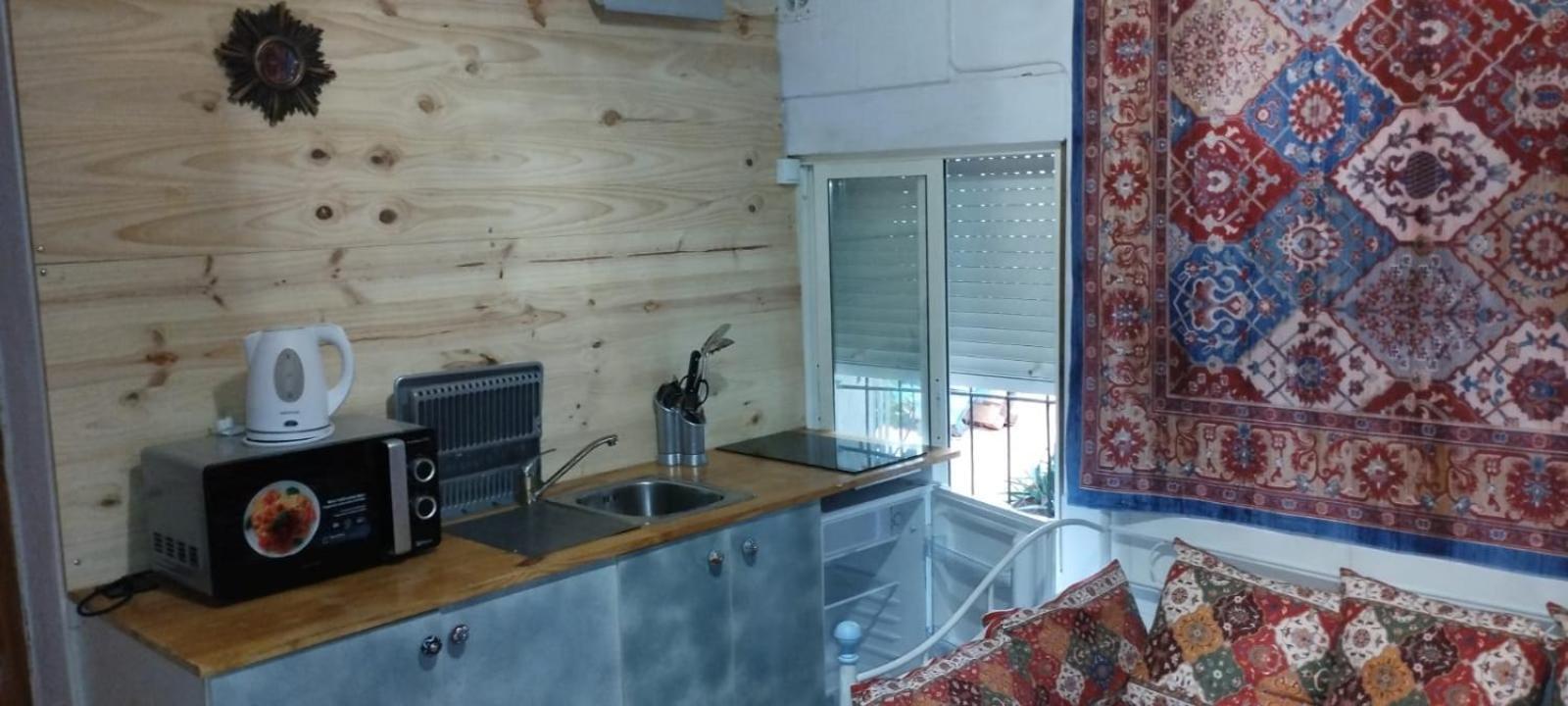 Sleep & Shower In A Typical District Кордоба Екстериор снимка