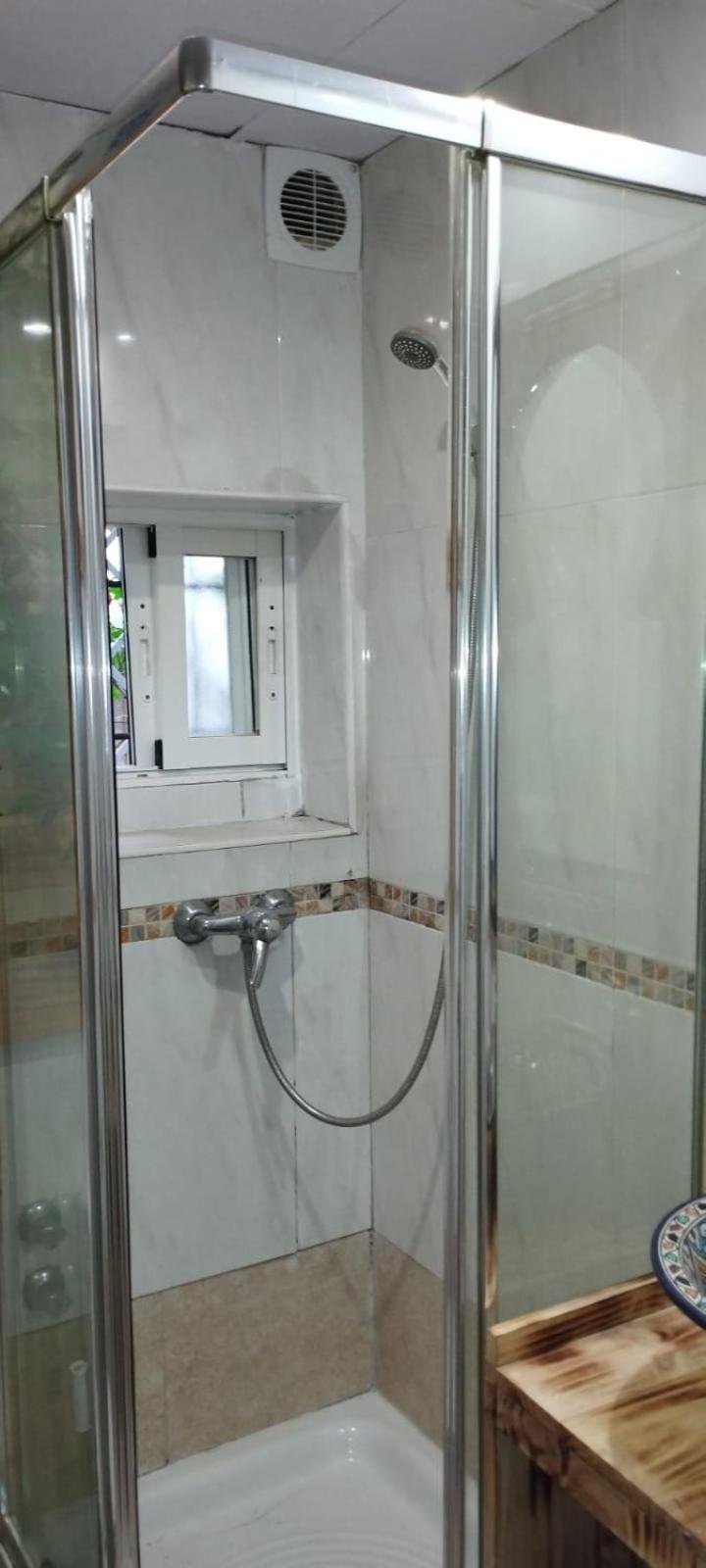 Sleep & Shower In A Typical District Кордоба Екстериор снимка