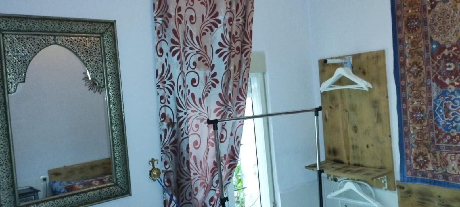 Sleep & Shower In A Typical District Кордоба Екстериор снимка